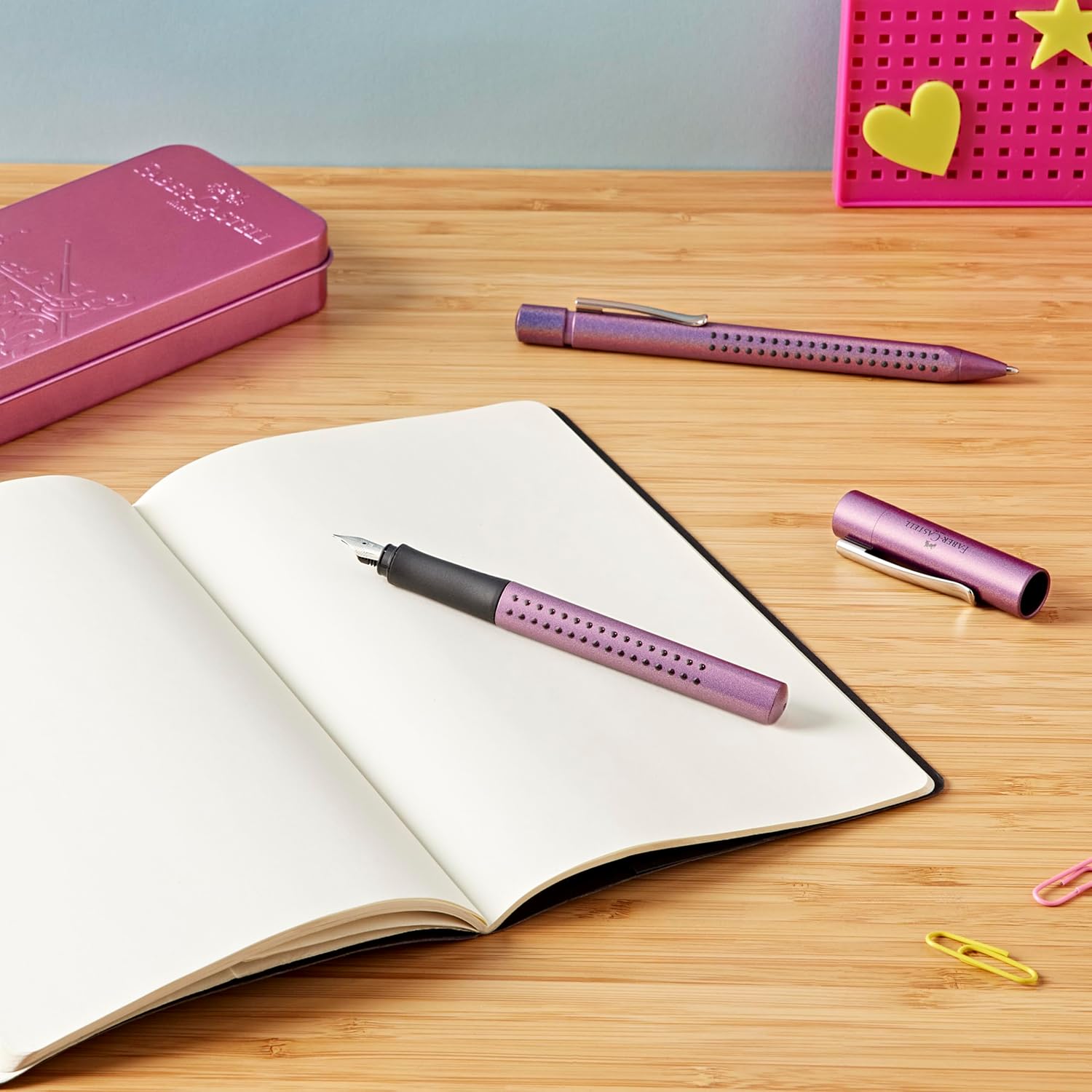 Комплект писалка и химикал Grip 2011 Glam в метална кутия Faber-Castell